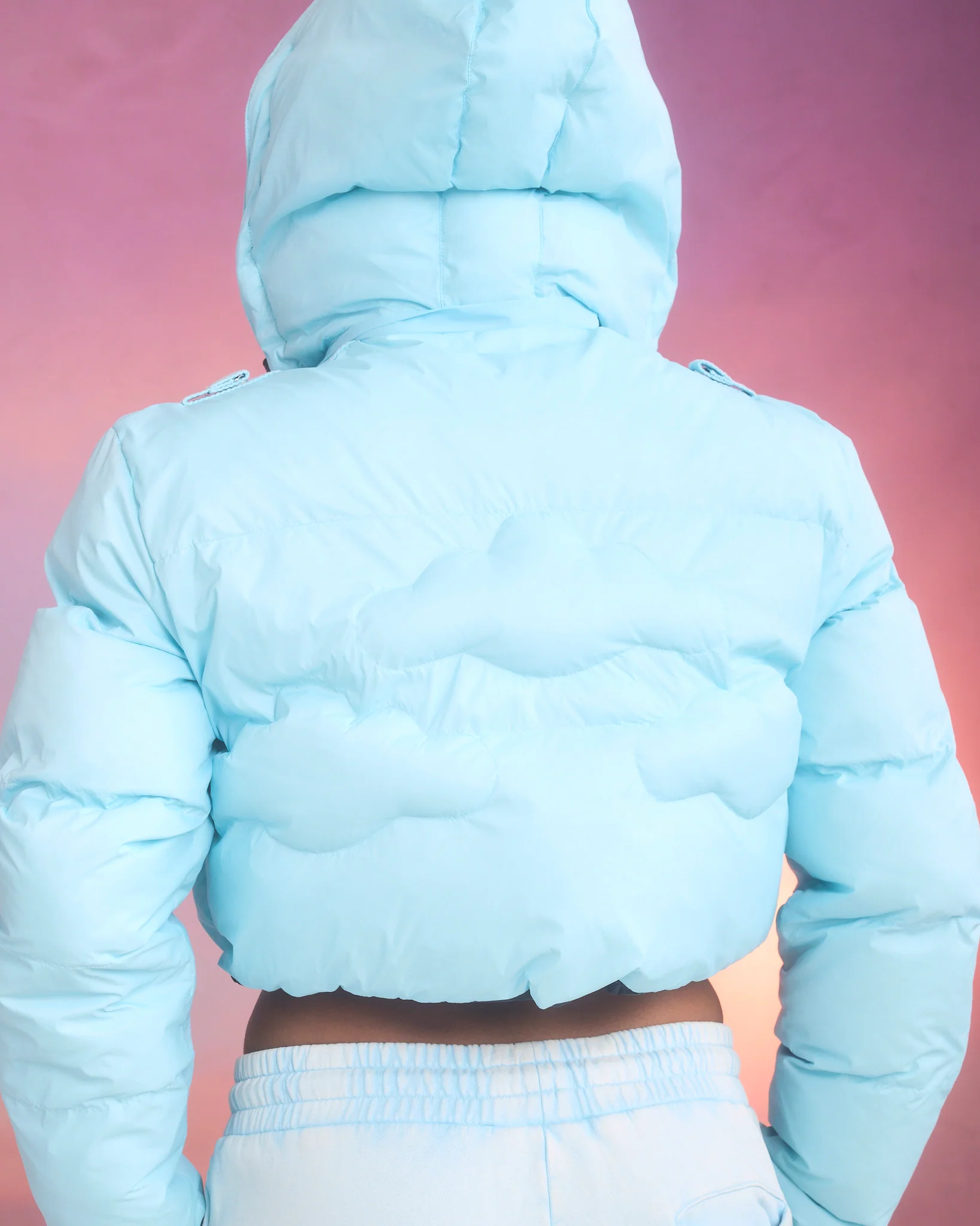 Reversible Cloud Cropped Puffer Jacket - Image 4