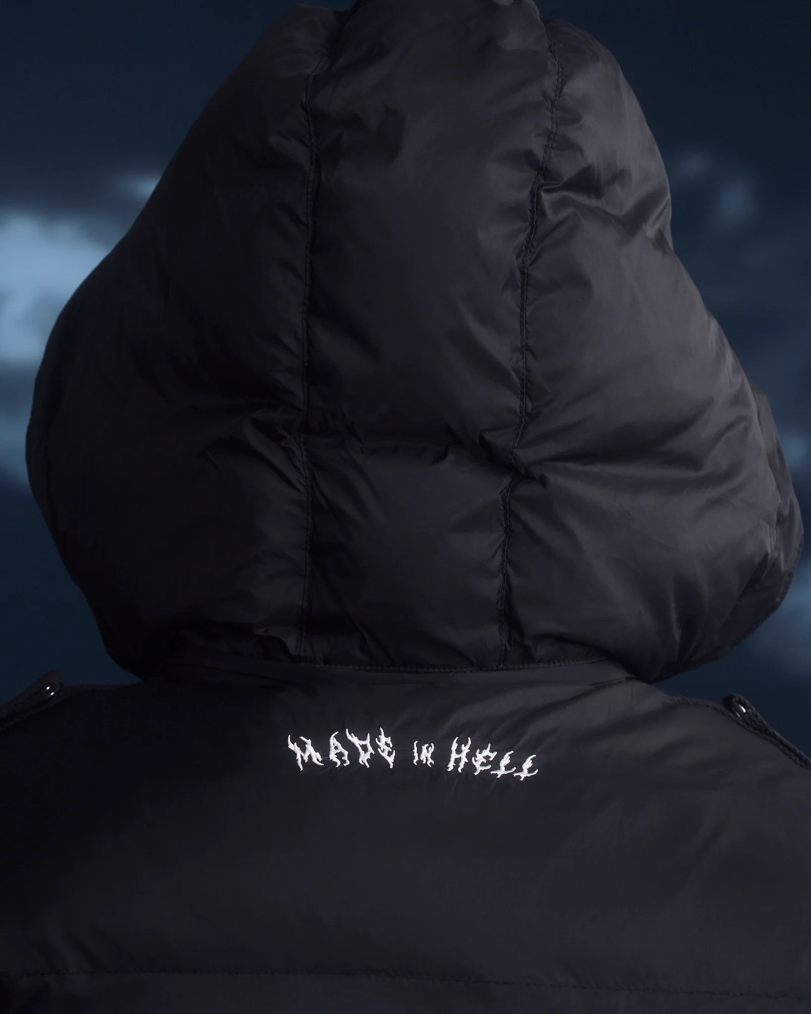 Reversible Unisex Puffer Jacket - Image 7